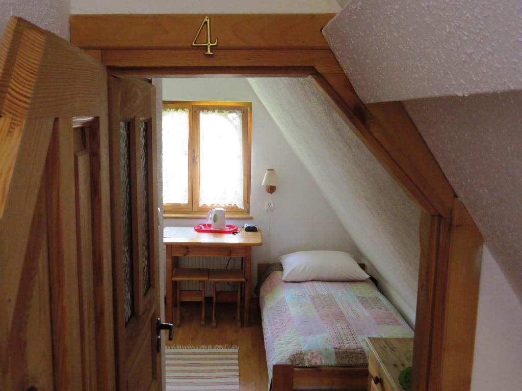 Wynajem Pokoi-Willa Pod Smrekami Zakopane Kamer foto
