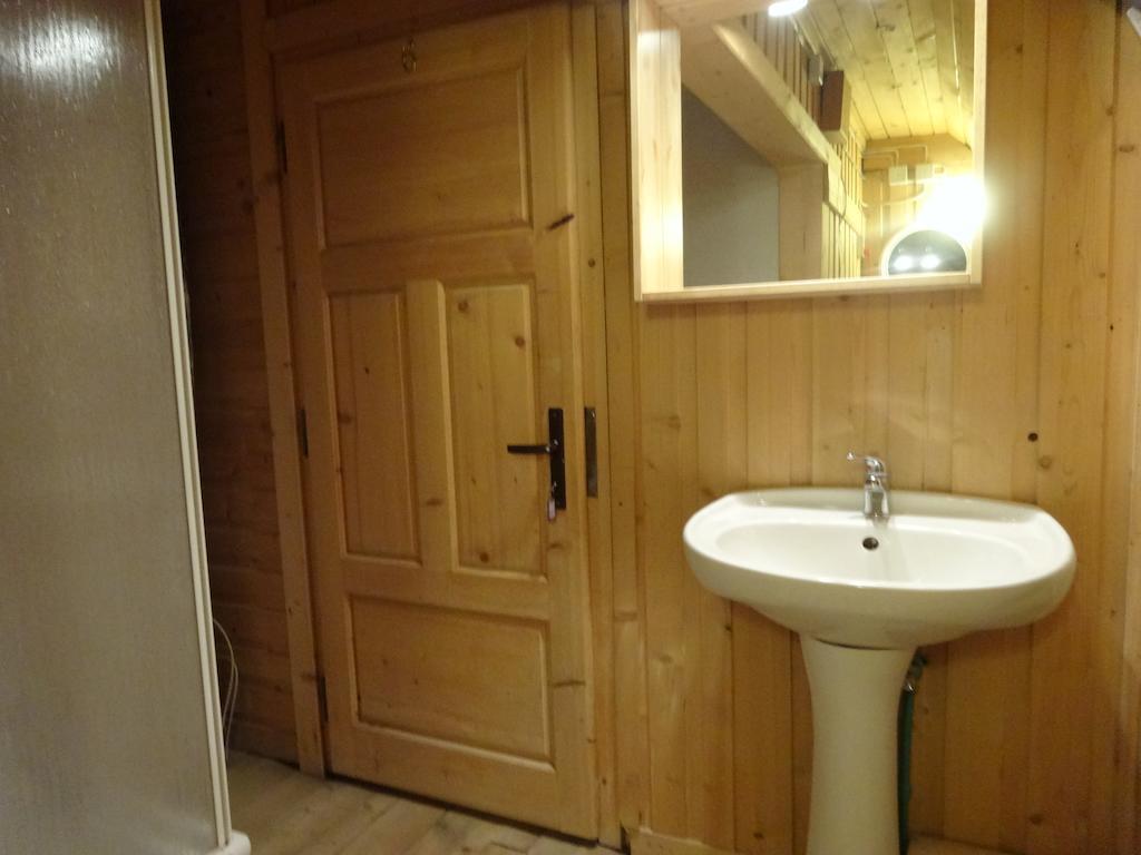 Wynajem Pokoi-Willa Pod Smrekami Zakopane Kamer foto